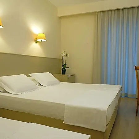 Hotel Esperia 3*