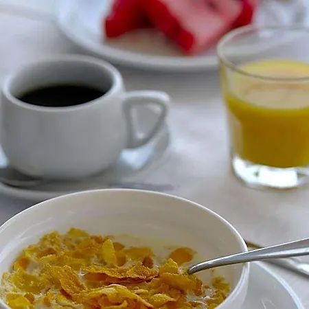 Esperia Hotel 3*