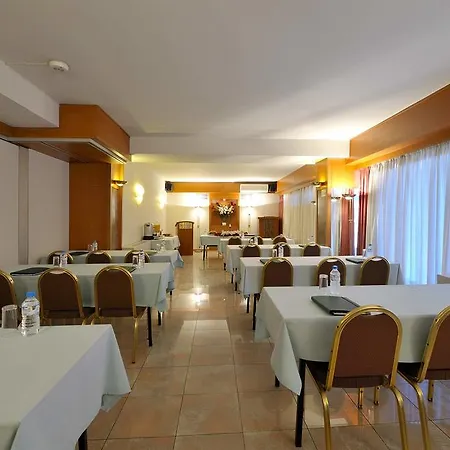 Esperia מלון 3*