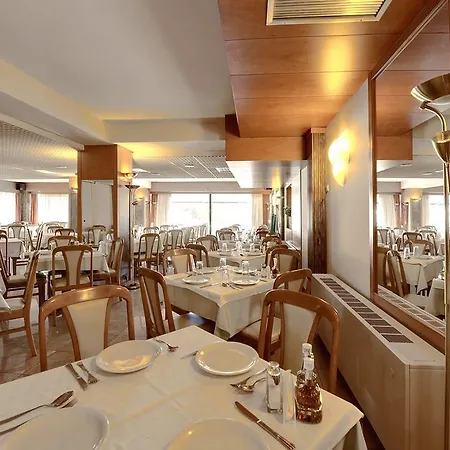 Esperia 3* Кавала