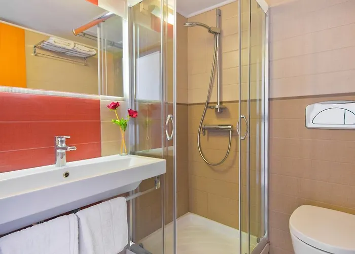 Esperia Hotel 3*